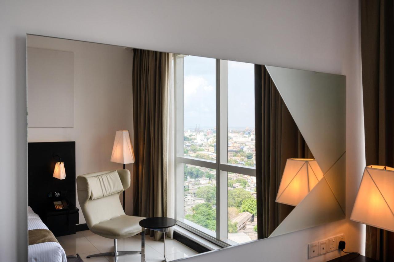 Orion City Hotel โคลอมโบ ภายนอก รูปภาพ